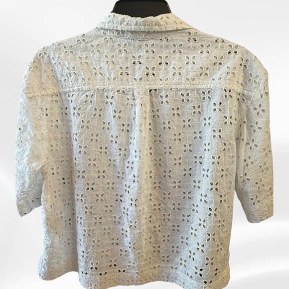 GAP White Eyelet Button Down Blouse XS Short Sleeve Cotton Versatile Top - Picture 3 of 12